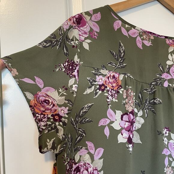 Torrid Top Women's Floral Print 1X (14/16) Top Blouse Cottage Core Boho Work - Picture 6 of 11